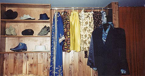 Graceland 2001